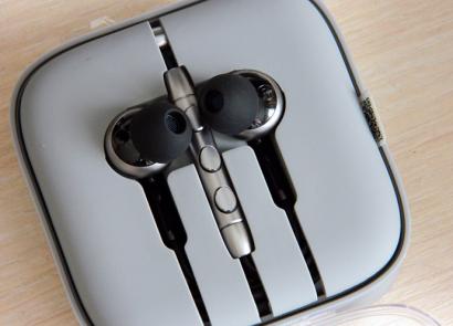 Headphone In-Ear Xiaomi Mi Keren Pro HD Kejernihan ucapan dan pengurangan kebisingan